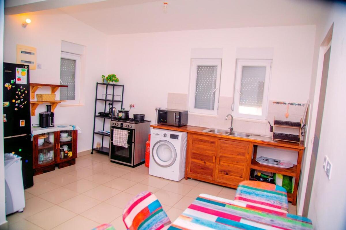Two Storey Three Bedroom House Apartament *