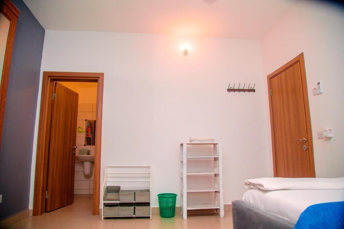 Apartament Two Storey Three Bedroom House *