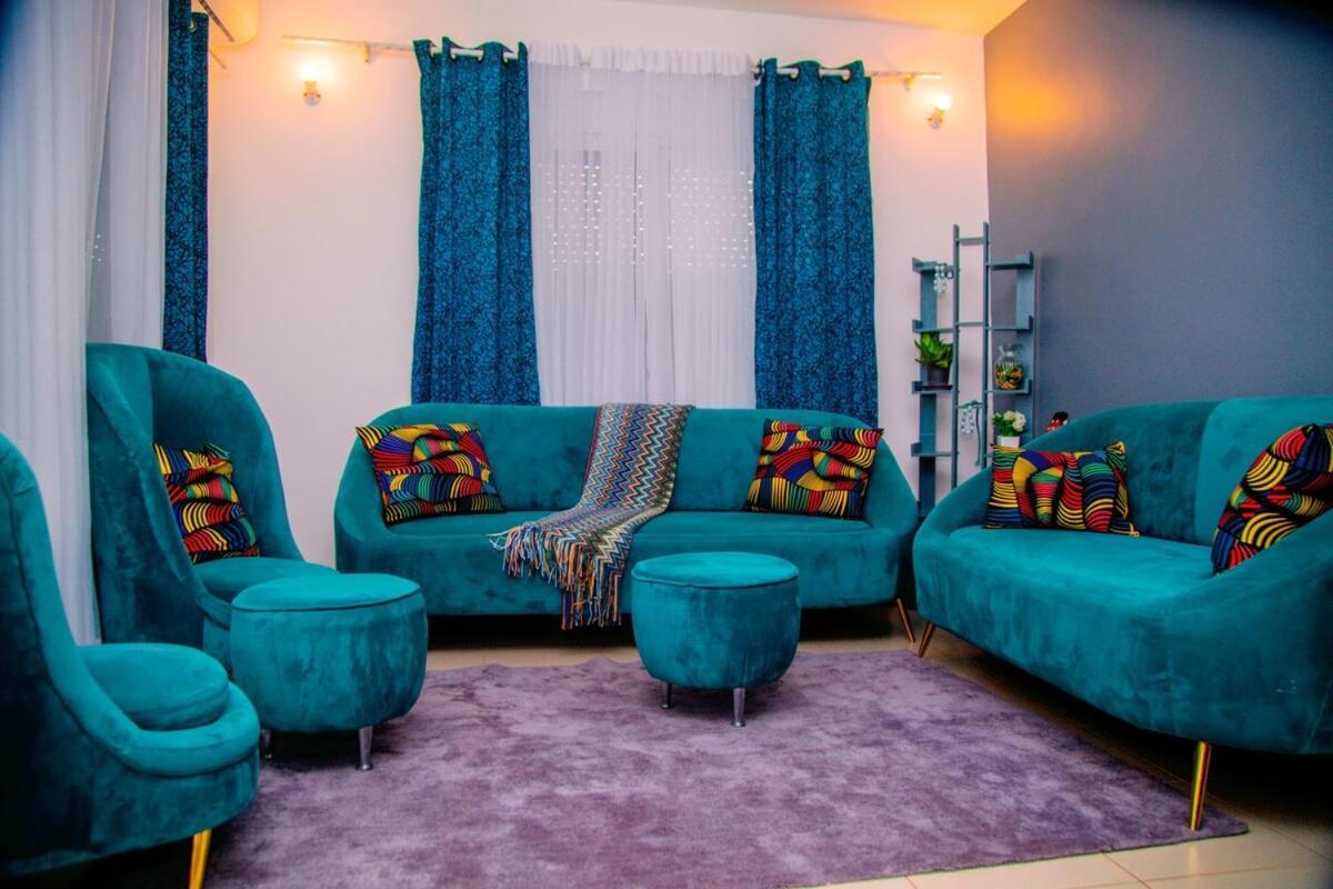 Two Storey Three Bedroom House Apartament *